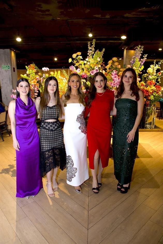 Regina Murillo, Silvia Murillo, Regina Murillo, Valeria Murillo Torres, Mune Martín y Sofía Murillo