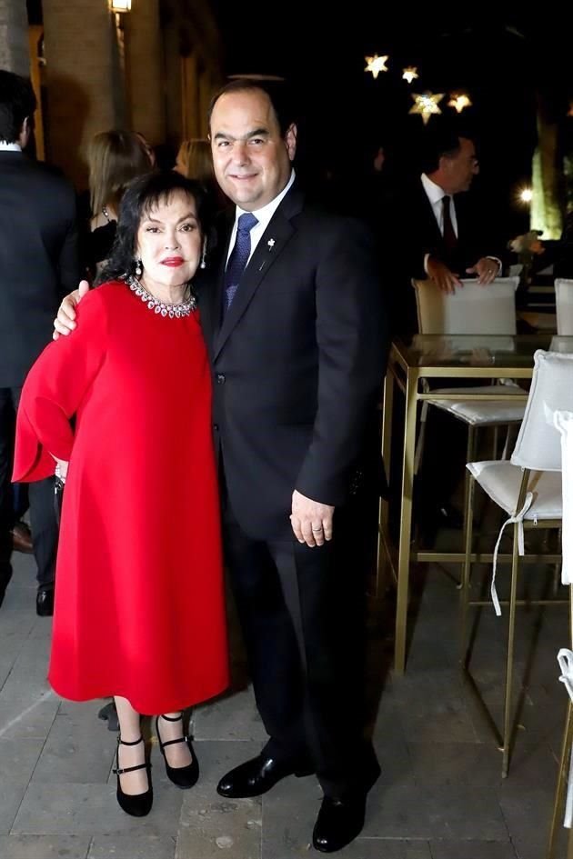 Irma de la Garza de Lobo y Humberto Lobo de la Garza