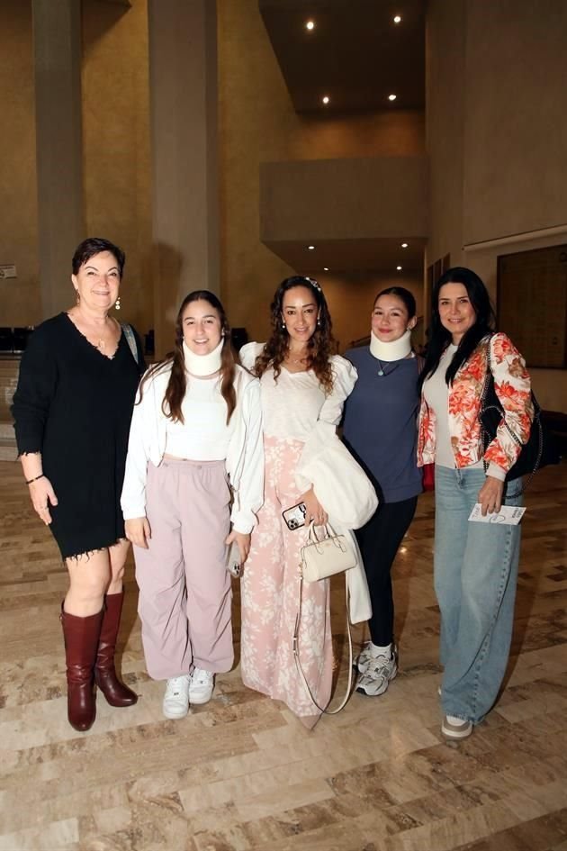 Miriam Avelino de Acosta, Karina Pérez Niño de Rivera, Karina Niño de Rivera, Miranda Cantú y Claudia Villarreal