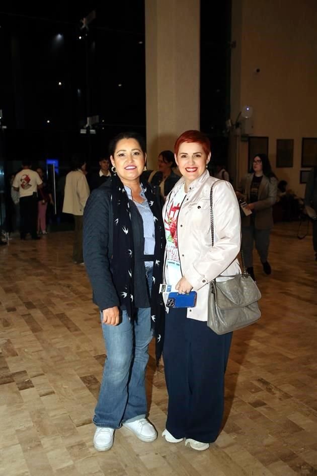 Paloma Romo y Elsa Guerra