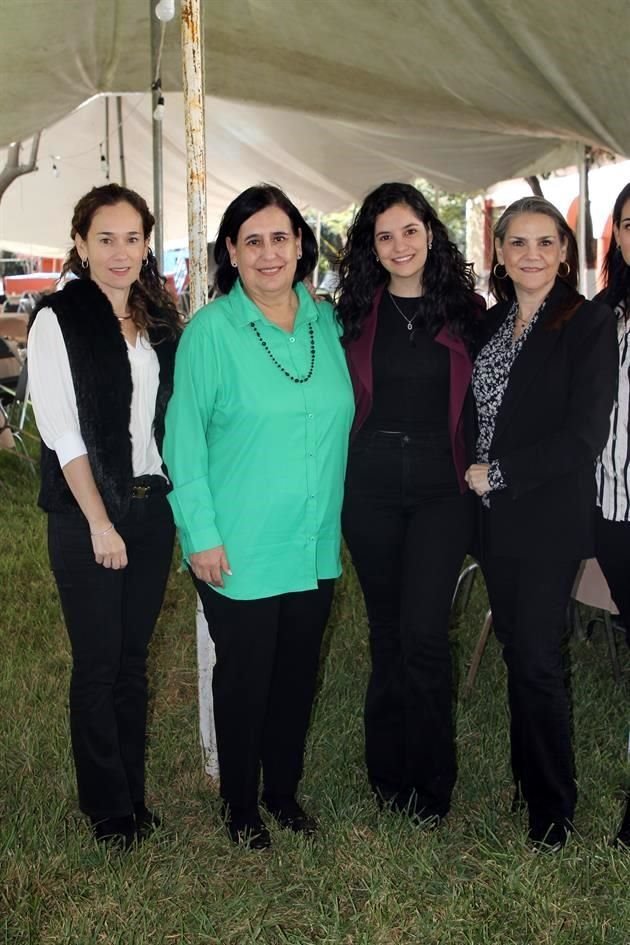 Miroslava Villarreal de Mena, Rosalinda Cantú de Cantú, Mireya Cantú y Mireya Quiroga de Cantú