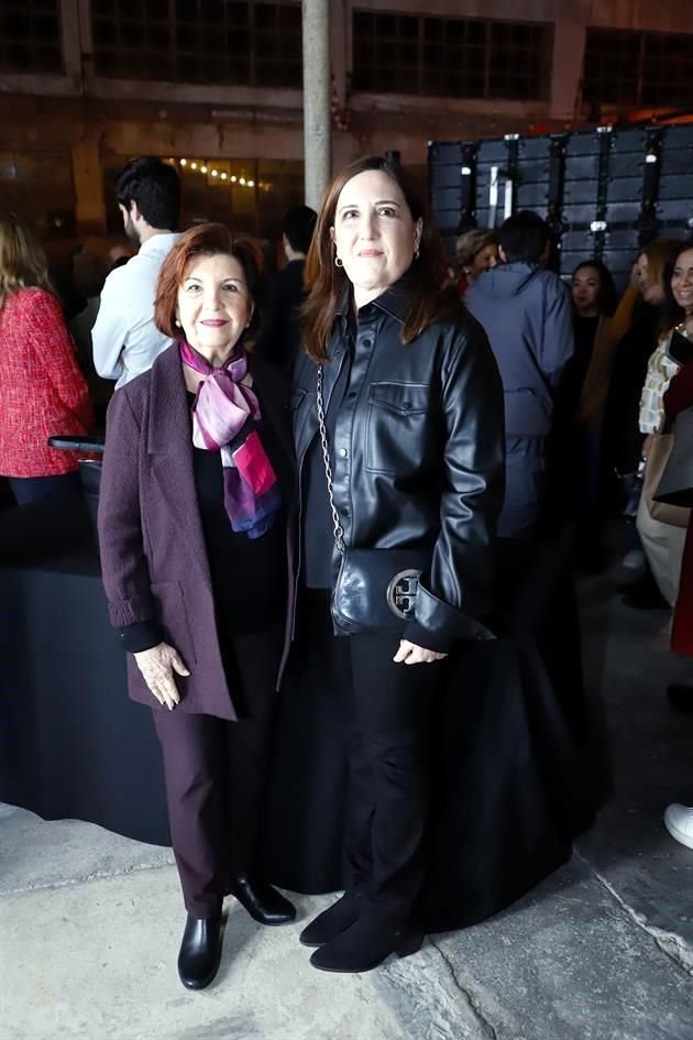 Eva Martínez de la Garza Evia y Mónica de la Garza Evia de Rodríguez