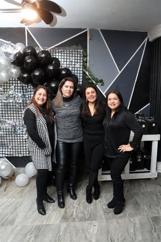 Lily Guerrero, Alma González, Denise Torres y Claudia Rentería