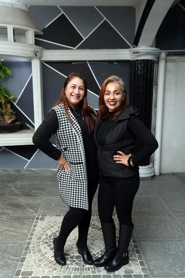 Lily Guerrero y Gloria González