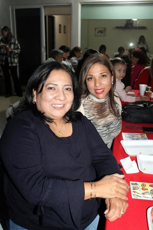 Silvia López  y Norma Estefani