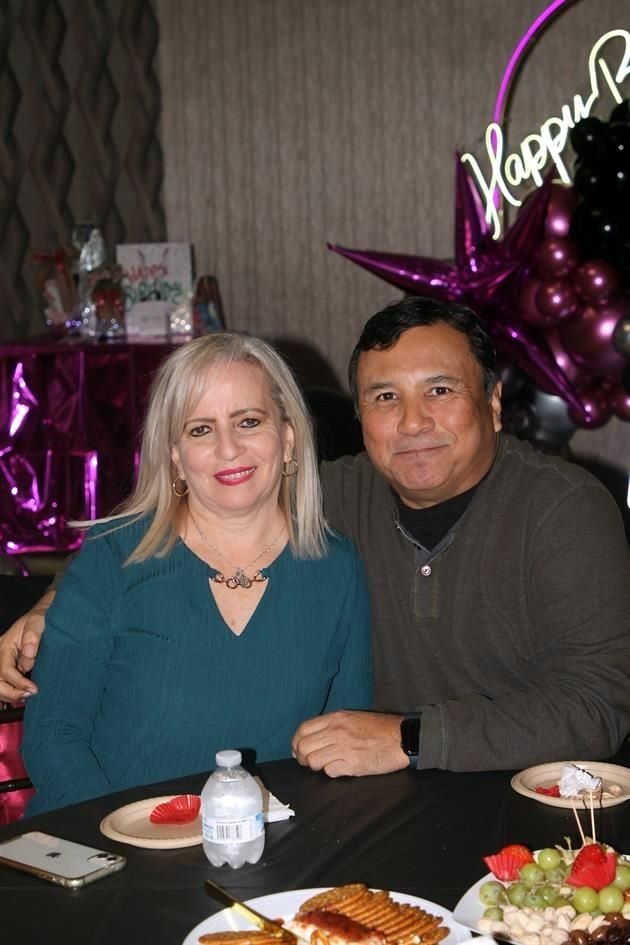 Myrna Rodríguez y Héctor Santoy