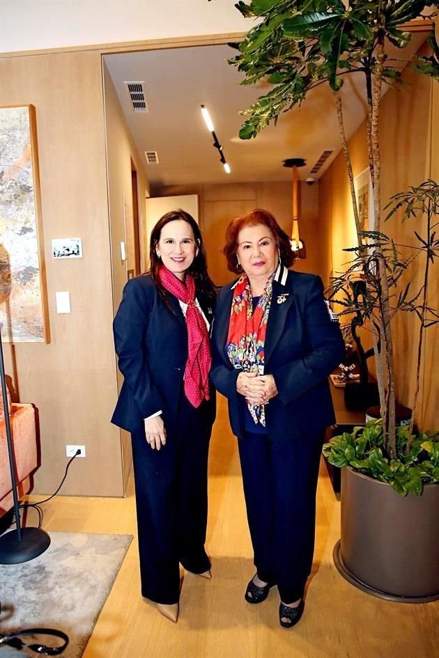 Silvia Torres de Murillo e Hildeliza Meléndez de Herrera