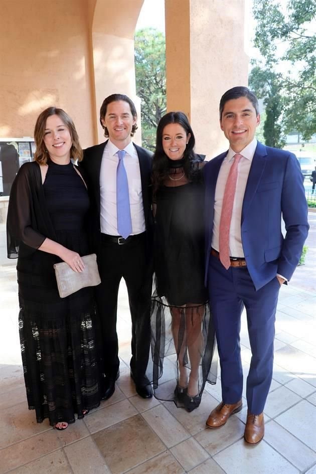 Pedro Correa, Jennifer de Correa, Nancy de Correa y Manuel Correa