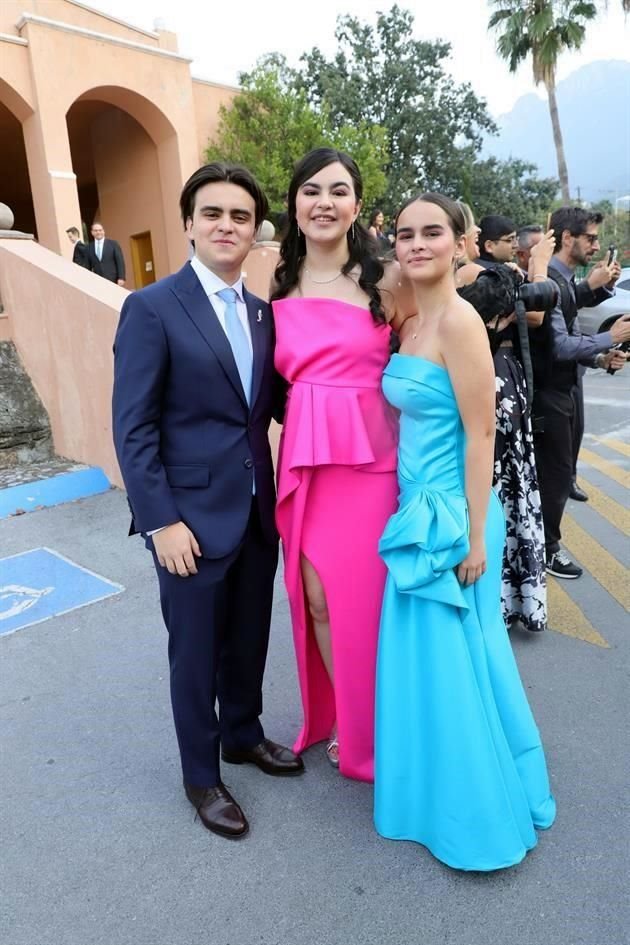 Manuel Roza, Teresa Roza y Andrea Roza