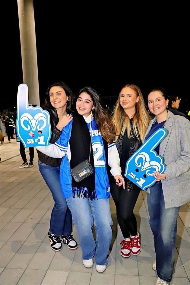 Cinthia Martínez, Ana Brugal, Arteola Orana y Arantza Juárez