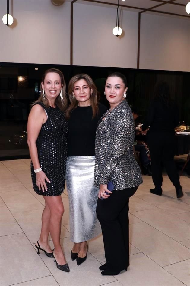 Perla Torres, Gaby Guzmán y Magda Benavides