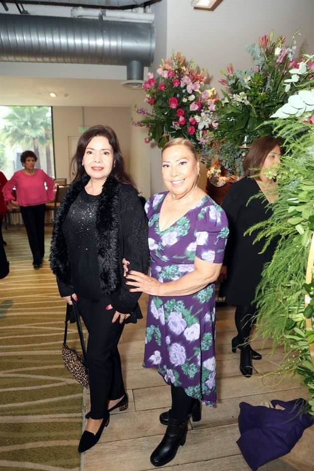 Mary Alcántar y Yolanda Rosales