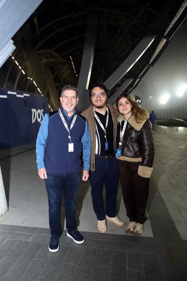 Gustavo de la Garza, Jorge de la Garza y Mariana Santos