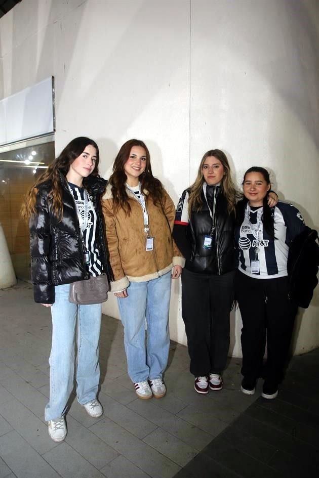 Roberta Ortiz, Raquel Treviño, Corde Canavati y Pia Fernández