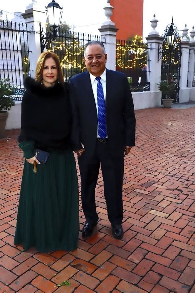 María Elena Villanueva y Antonio Vergara