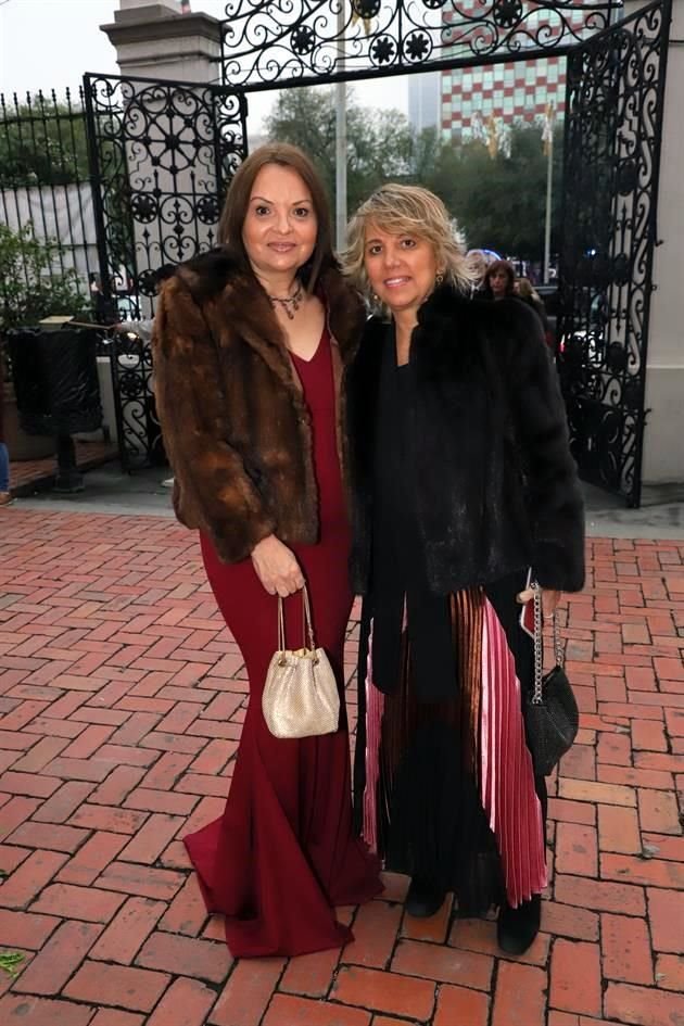 Tania Canales de García Noriega y Rebeca Garza Buerón