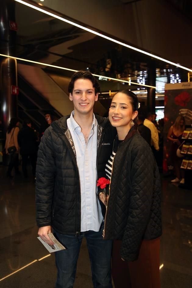 Alejandro García y Carola Hernández