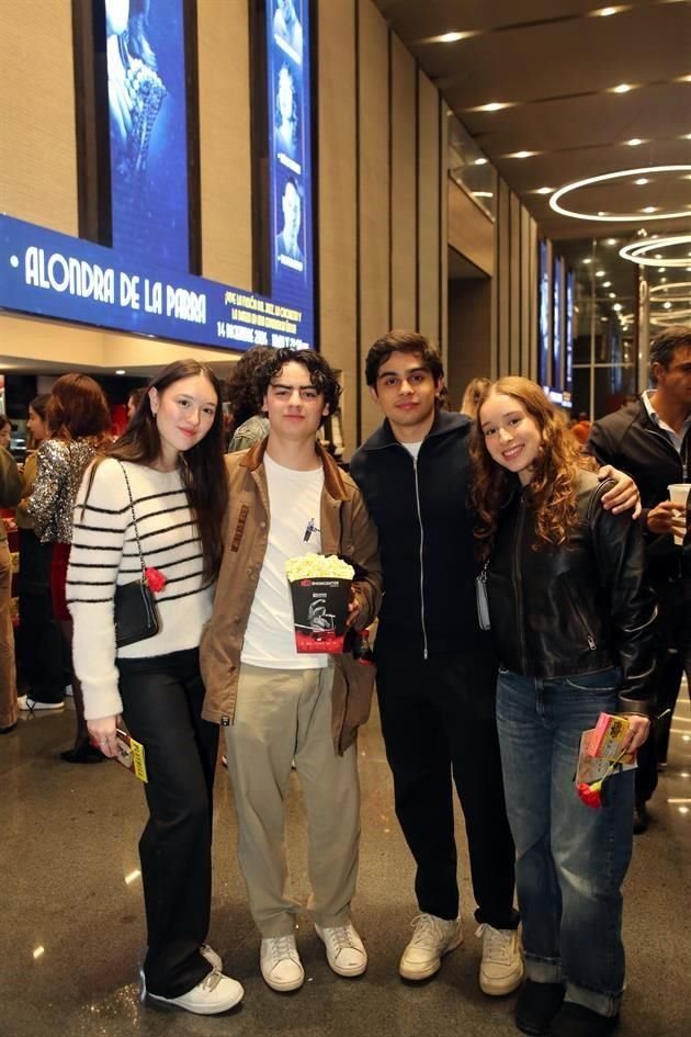 Rebeca Espinoza, Guillermo Plancarte, Emiliano Sifuentes y Esperanza López