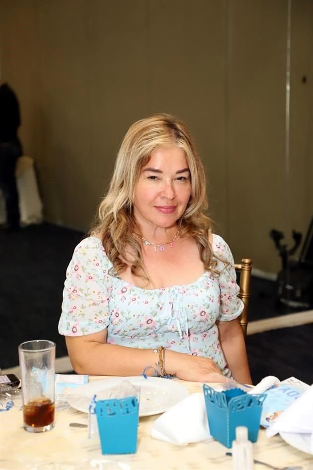 Aidé López