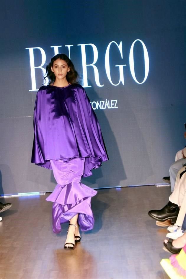 Verónica González modela un diseño de Andrea González