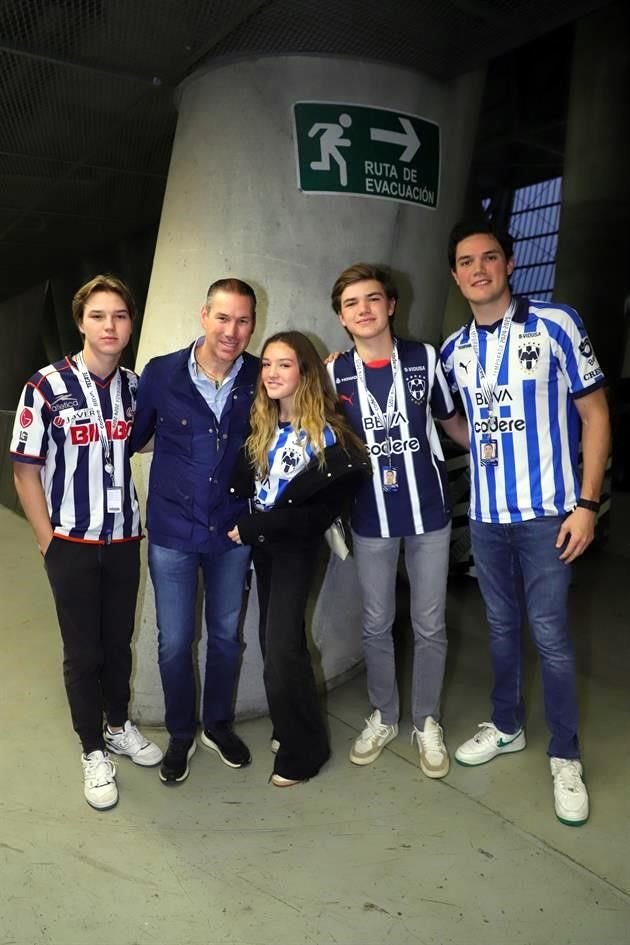 Juan Diego Treviño, José Treviño, Valentina Treviño, Emilio Treviño y José Treviño Jr.