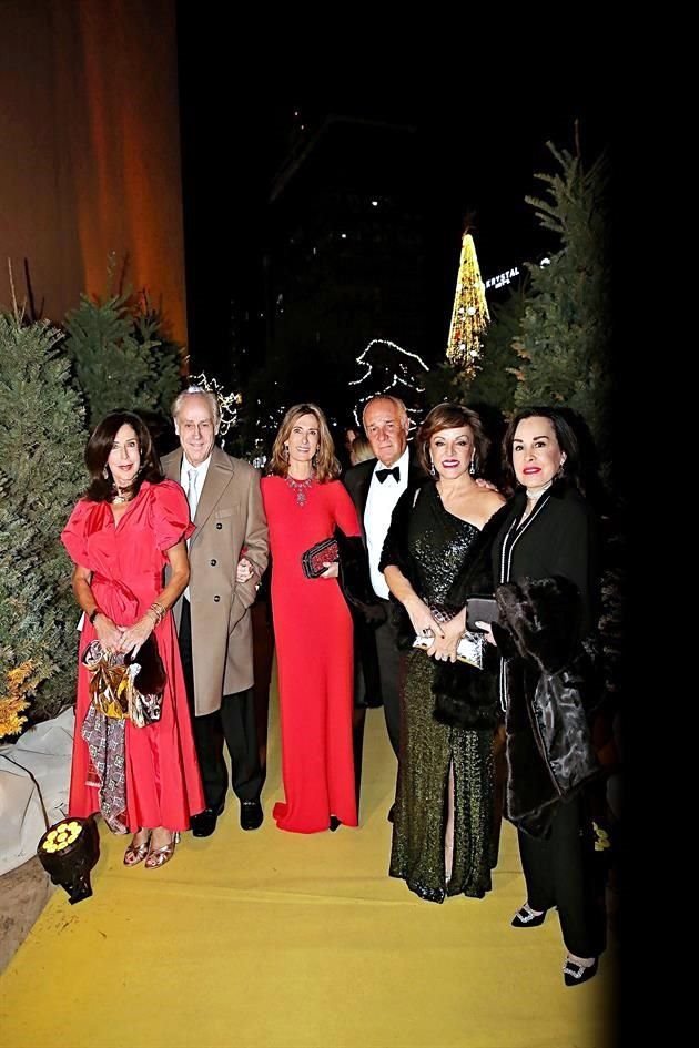 Diana Siller, Vicente Ruiz, Paty Durán, Plácido González, Claudia Sada de González y Maye Garza