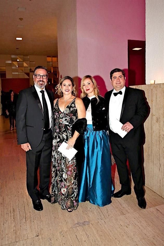 Roberto Grajeda, Alexandra Armstrong de Grajeda, Lizeth López de Palacios y Carlos Palacios