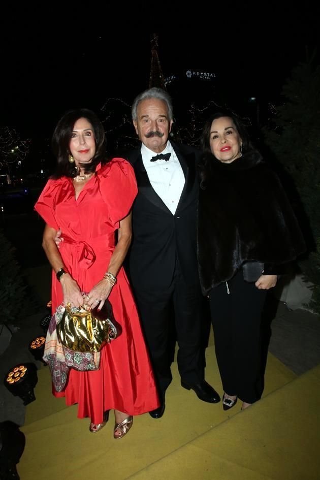 Diana Siller, Rogelio Elizondo y Maye Garza