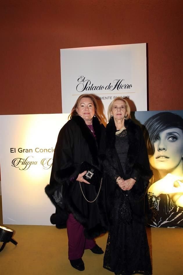 Rosy Lobo y Juanita Ruiz de Fernández