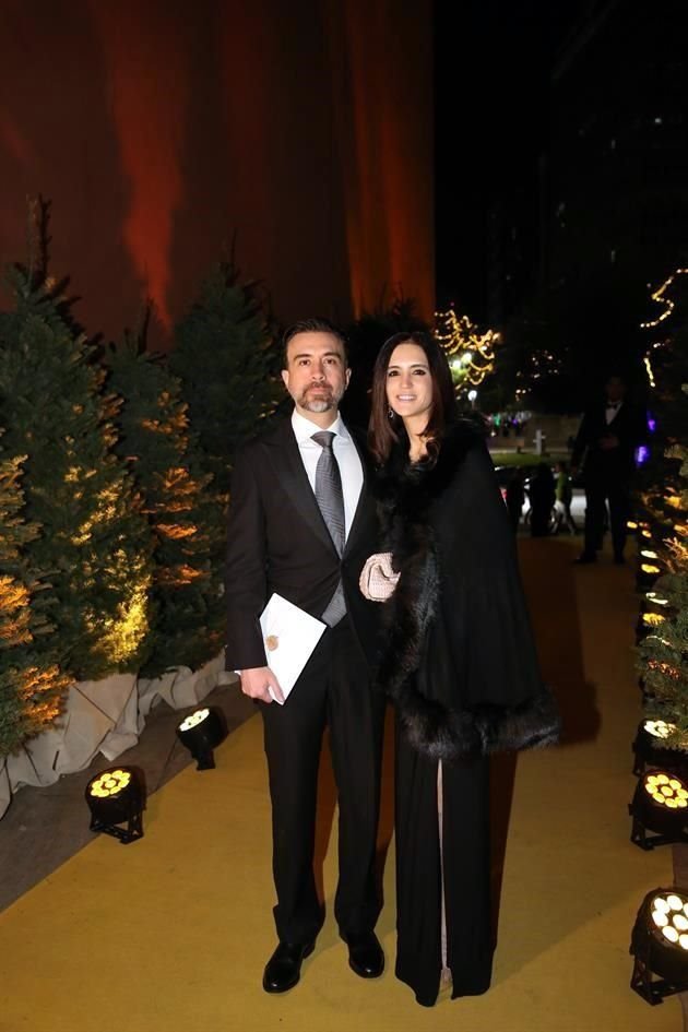 Alfonso Romo y Fernanda Longoria de Romo