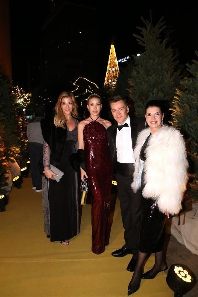 Laura Garza, Andy Benavides, Jesús Galván y Janet Schwarz de Wapinski