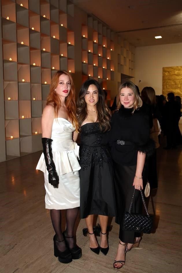 Sulamit Elizondo, Ana Pau Elizondo y Cris Canales