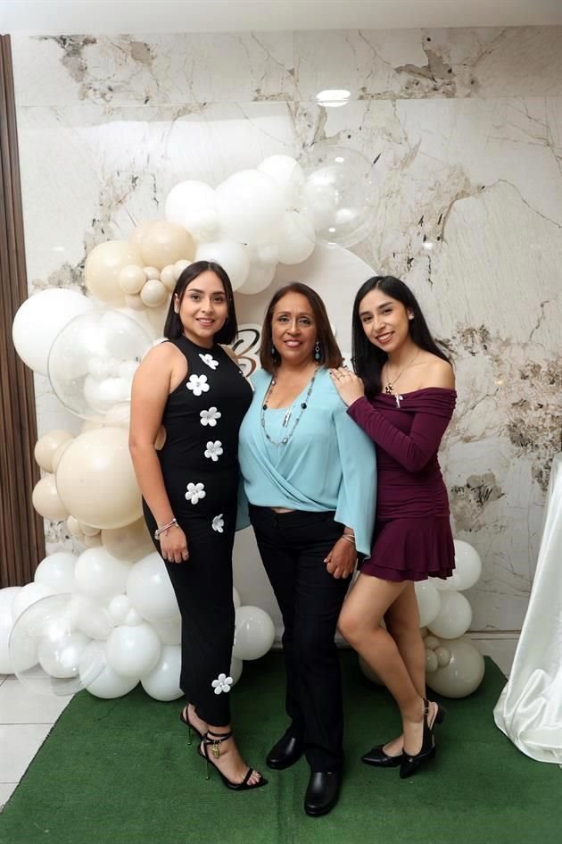 Kathia Ambriz, Guadalupe Gaytán y Ferny Ambriz