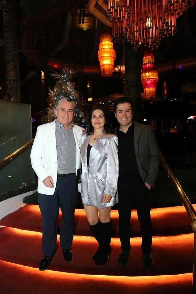 Roberto Villarreal, Lidia Sánchez y Roberto Villarreal