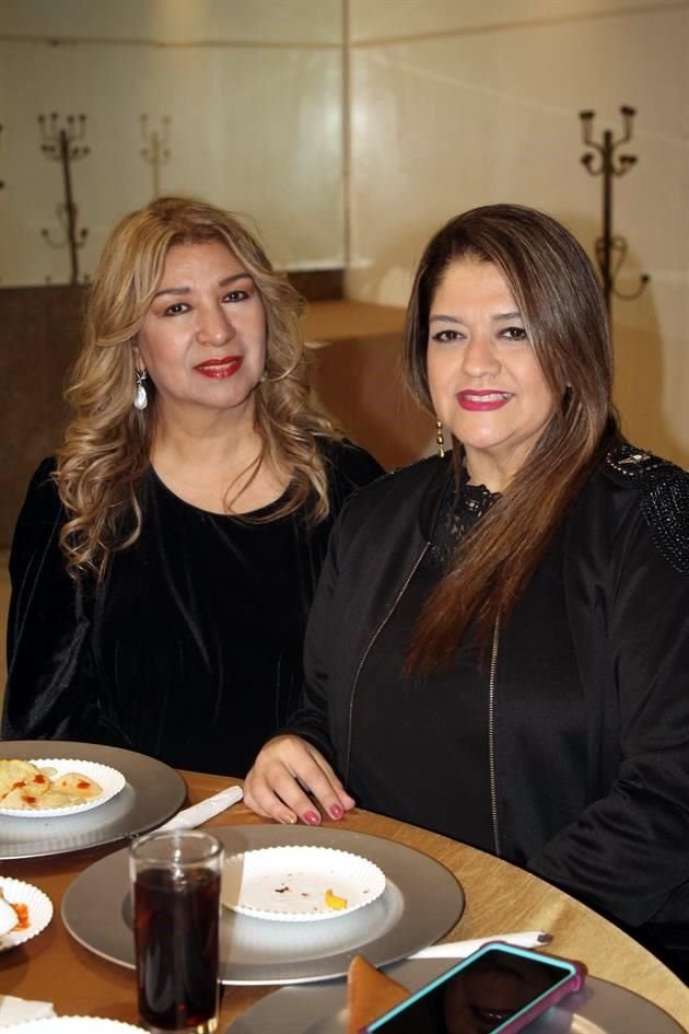 Lupita Borjas y Brenda de Díaz