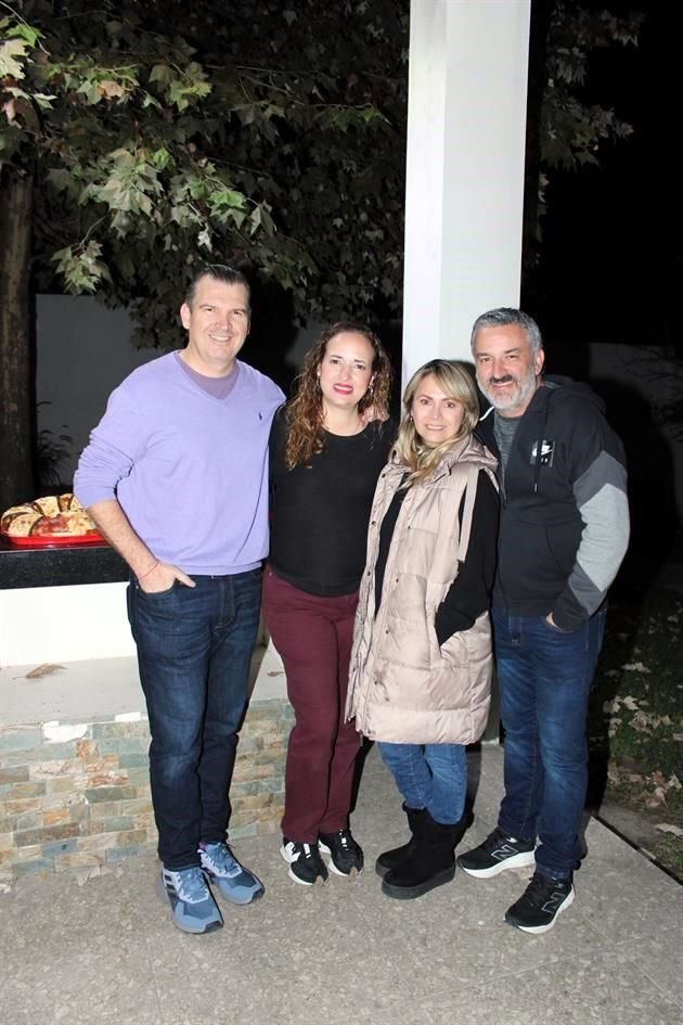 Rey Quiroga, Chiquis González, Angie Escobedo y Jesús González