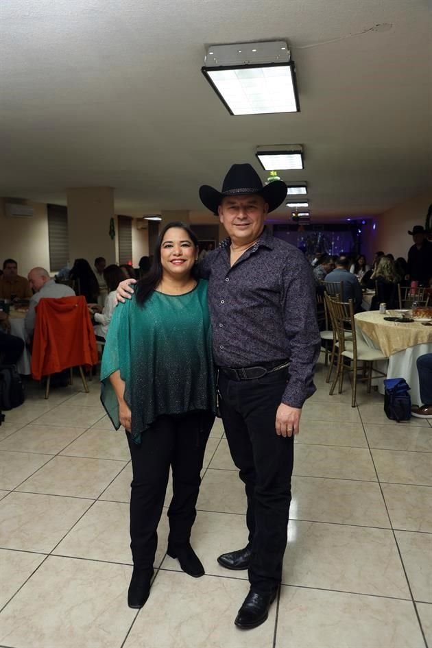 Betsy Flores y Mario Martínez