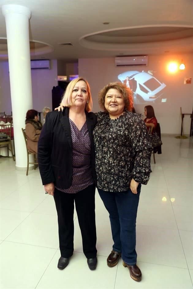 Leticia Alcazar y Mara Celene Domínguez