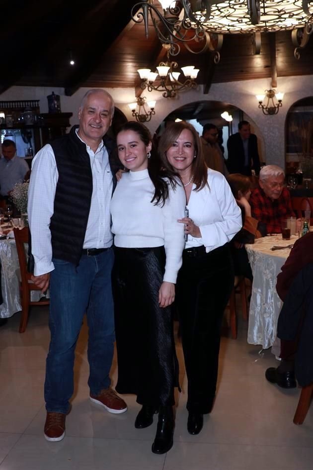 Carlos Gutiérrez Escárpita, Martha Cecilia Gutiérrez Valero y Martha Valero