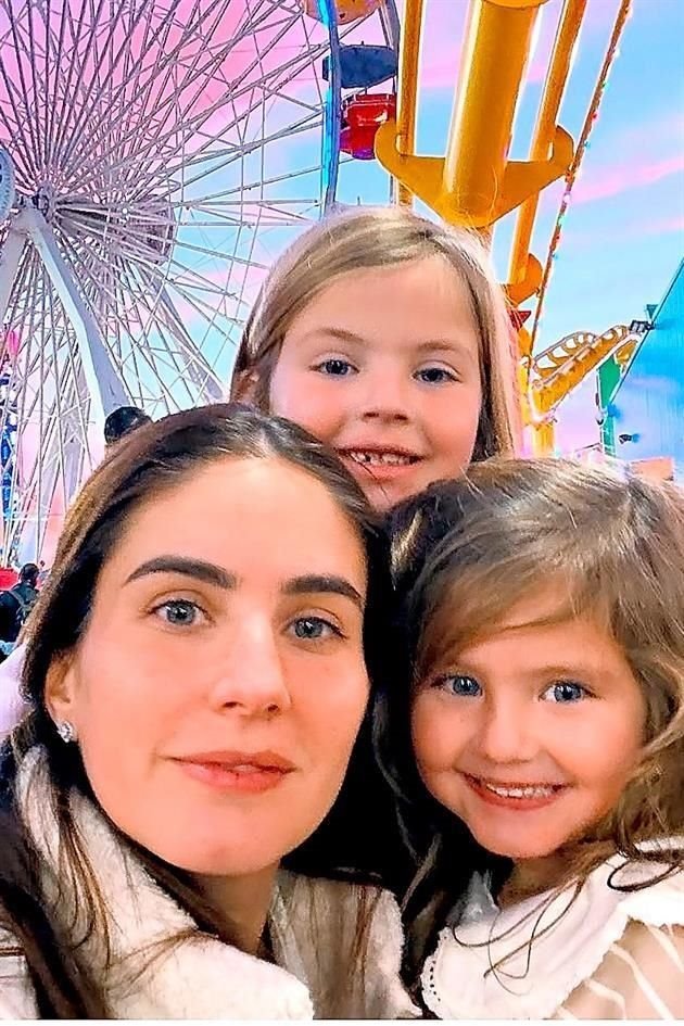 CALIFORNIA. Melina Andrés con sus hijas Melina y Vienna Petrocchi