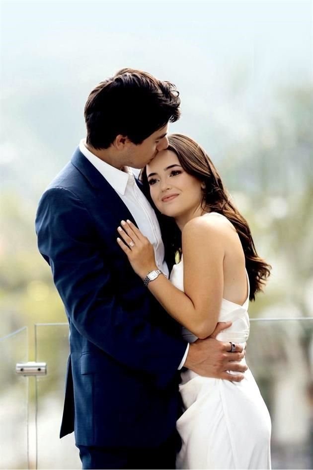 Carlos Llovera Plancarte y Frida Zavala Erhard. ANILLO: Abril del 2024. BODA: 21 de marzo del 2025