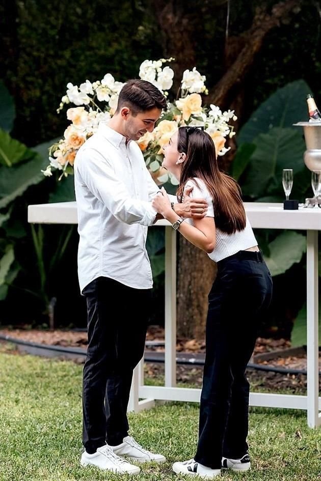 Mauricio Martínez y Michelle Vega. ANILLO: Noviembre del 2024. BODA: Por definir