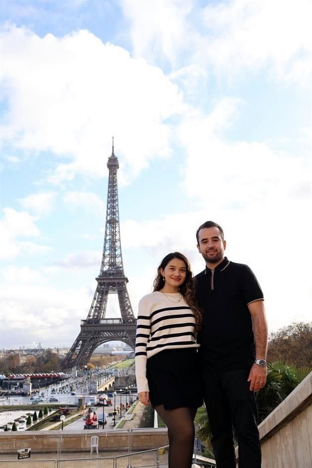 PARÍS<br>Gloria Sánchez Degollado y Reynaldo Álvarez