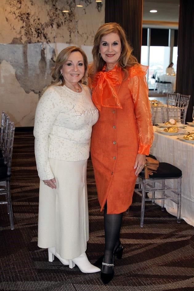 Lulú Caballero de Morales y Adriana Cantú de García