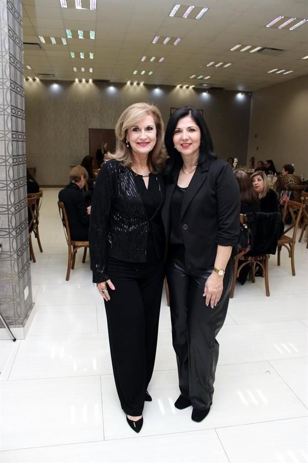 Adriana Cantú y Sandra Elizondo