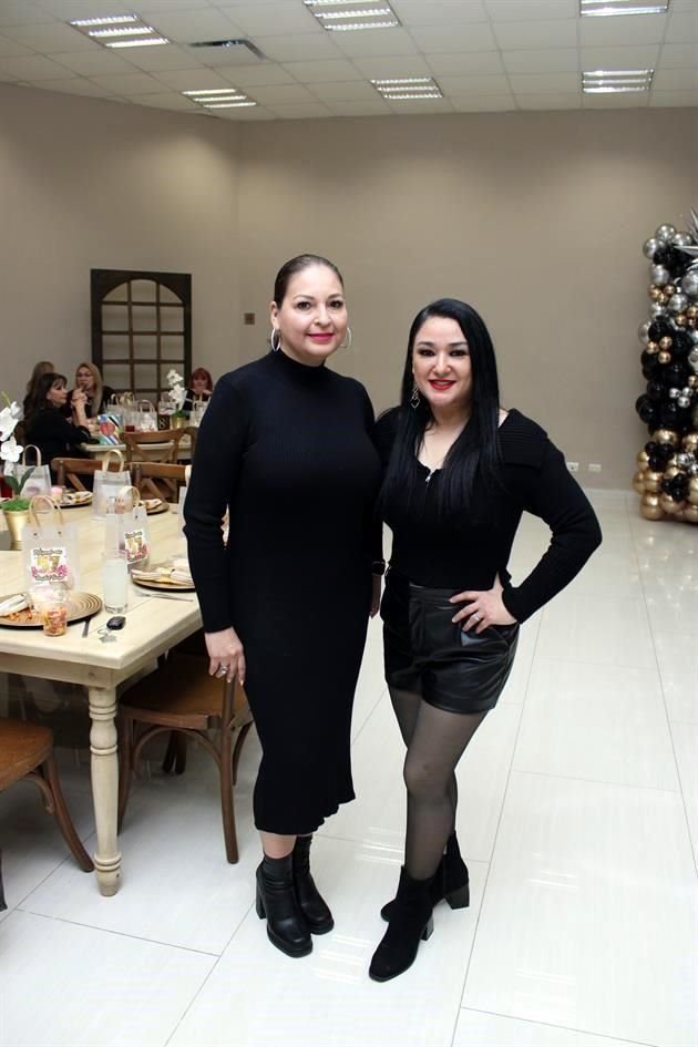 Mayela Ramírez y Karina González