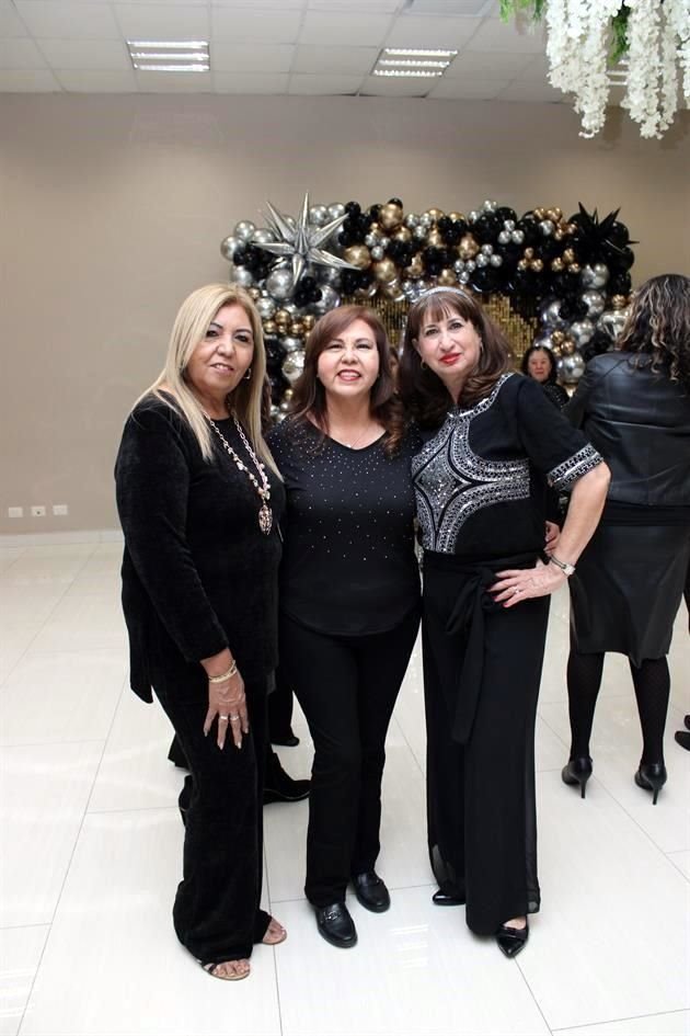 Mary Sifuentes, Rosa María González y Patricia Heredia