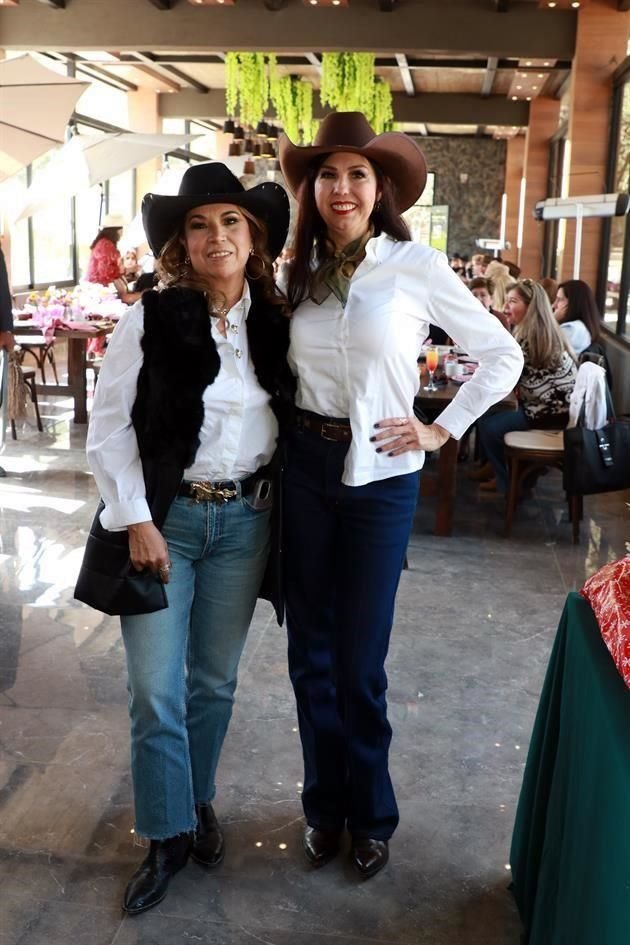 Maribel Ríos y Rosy Sepúlveda