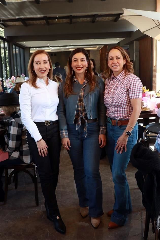 Paty Marroquín, Lily Hernández de Trillo y Jenny Quintanilla