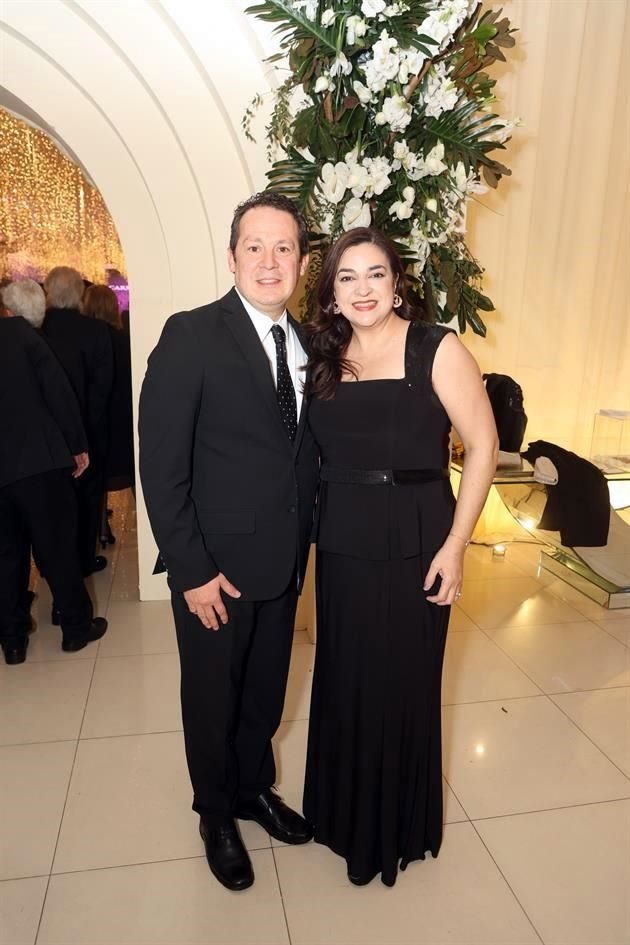 Ricardo González y Diana Arizpe de González